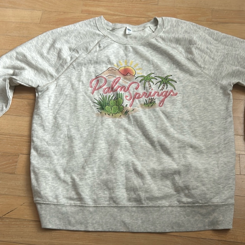 Women’s sweatshirt